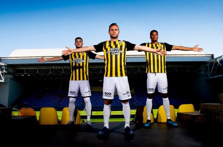 Nike lança os dois uniformes do Vitesse para a temporada 2020/21