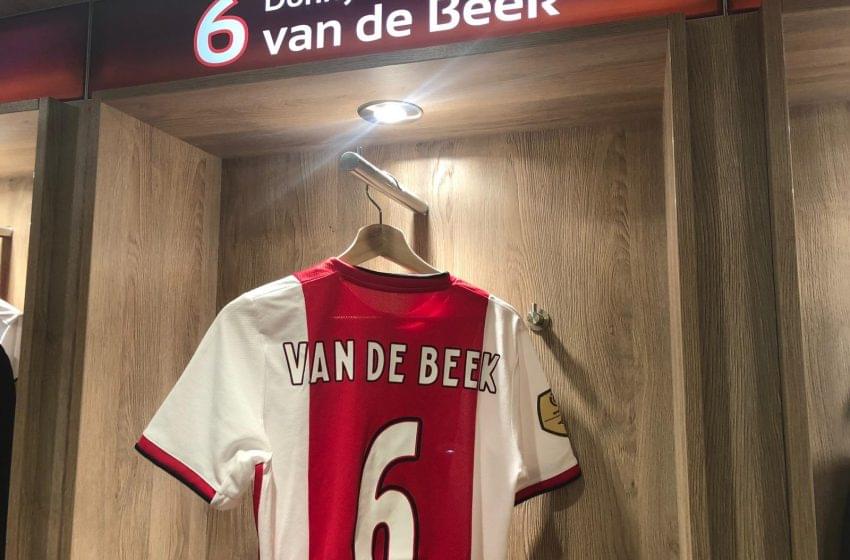 Donny van de Beek muito próximo de assinar com o Manchester United