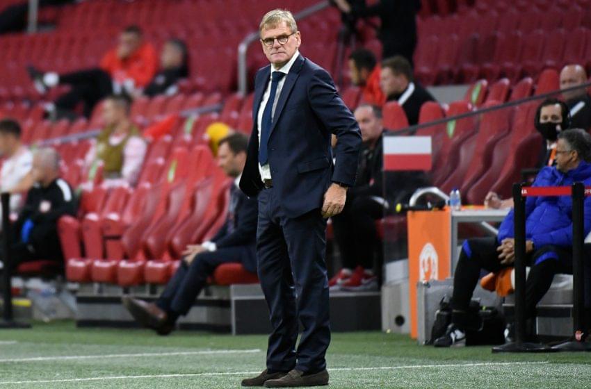 Dwight Lodeweges recebe mensagem de Ronald Koeman após vitória da Holanda sobre a Polônia
