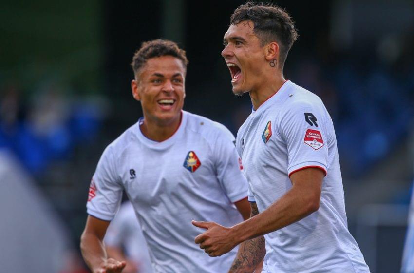 Com Edgar Davids como auxiliar técnico, SC Telstar bate FC Eindhoven fora de casa