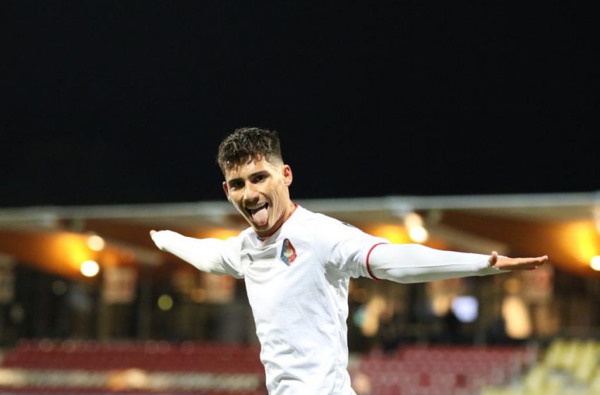 Sebastian Soto marca duas vezes e garante vitória do SC Telstar diante do Helmond Sport