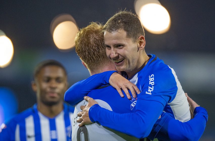 FC Eindhoven goleia o FC Dordrecht