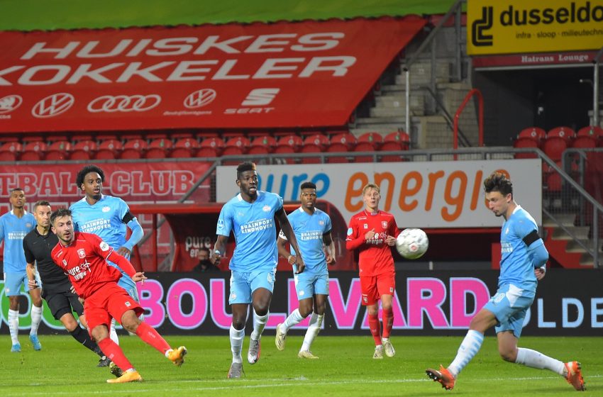 PSV sai na frente, mas FC Twente empata no final