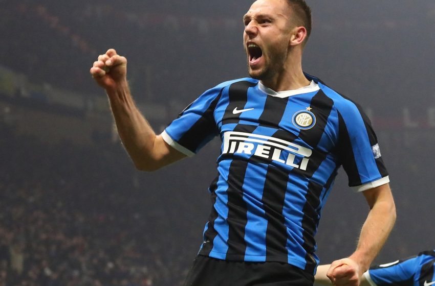 Stefan de Vrij testa positivo para o COVID-19 e fica indisponível para Frank de Boer
