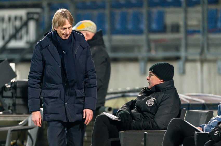 Willem II demite Adrie Koster
