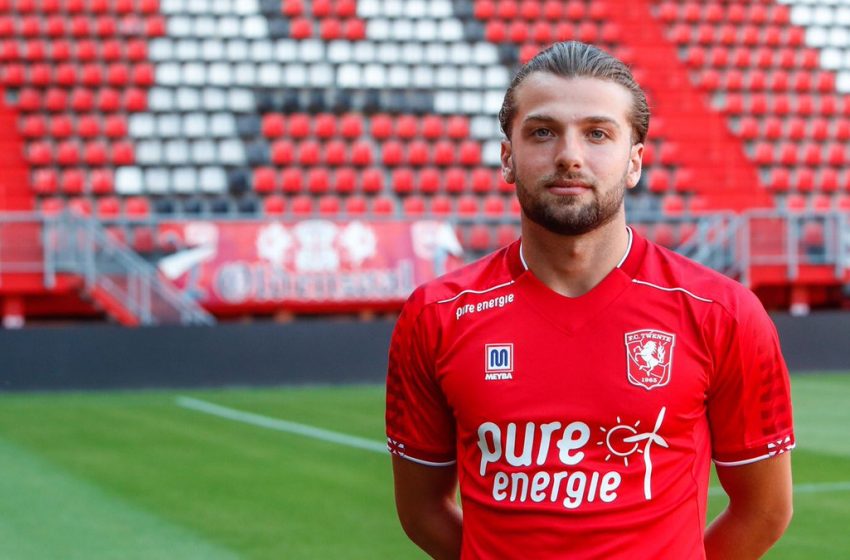 Lazaros Lamprou não é mais jogador do FC Twente