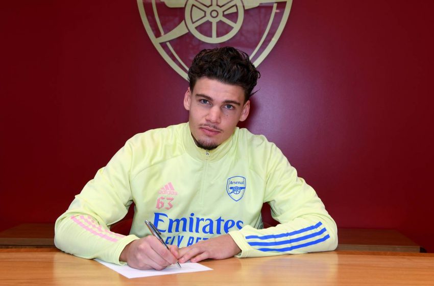 Omar Rekik assina com o Arsenal