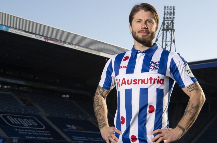 Lasse Schöne assina por seis meses com o SC Heerenveen