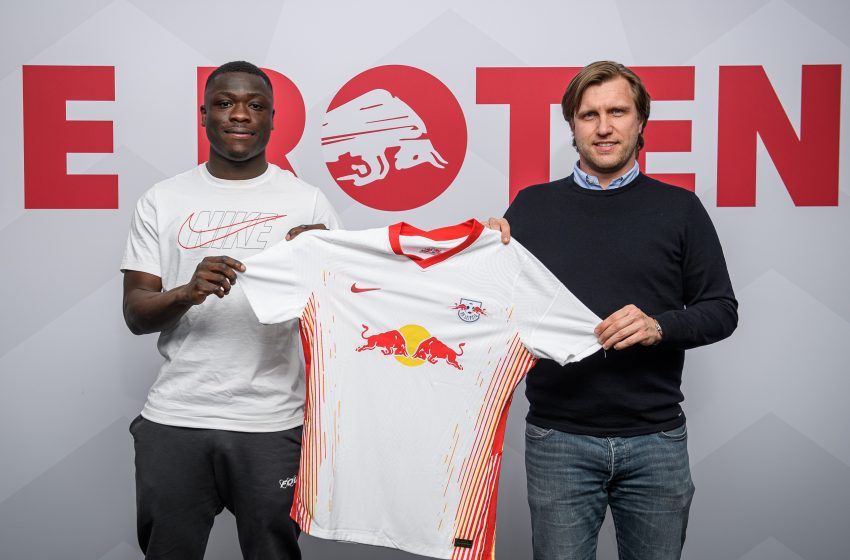 Brian Brobbey assina com o Red Bull Leipzig