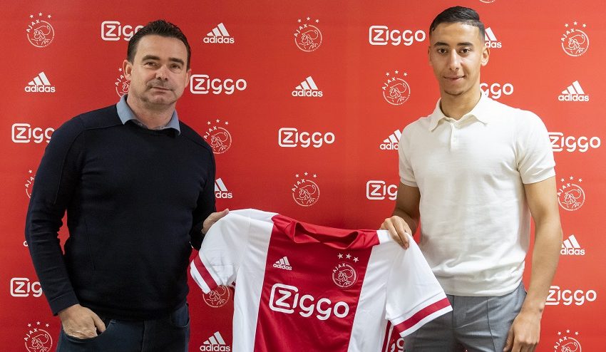 Ajax renova contrato de Anass Salah-Eddine por mais duas temporadas