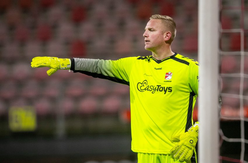 Dennis Telgenkamp do FC Emmen anuncia aposentadoria