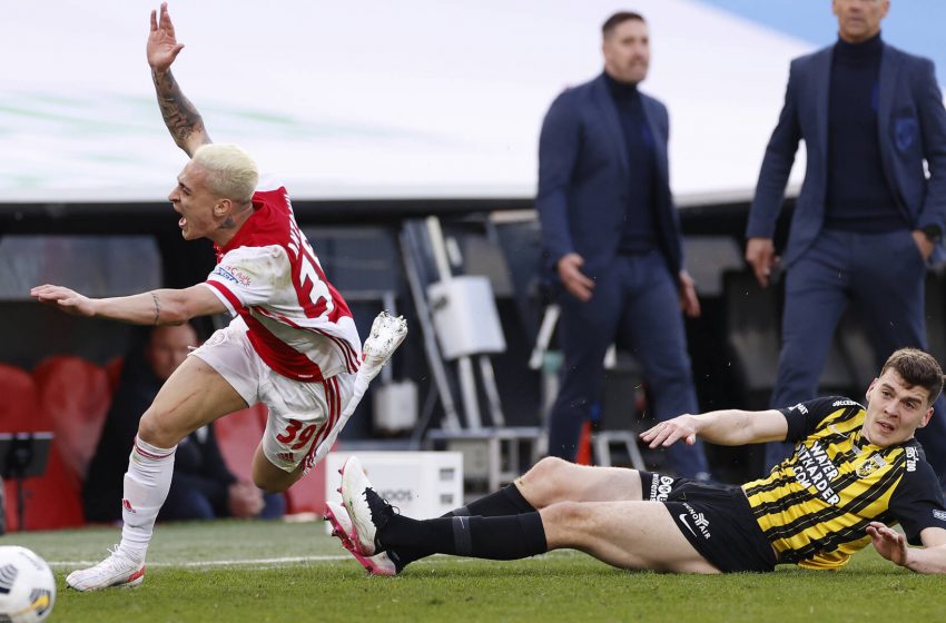 Jacob Rasmussen desfalca Vitesse por duas rodadas na Eredivisie