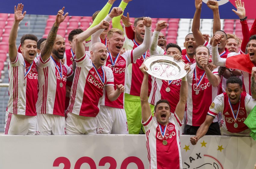 Ajax bate FC Emmen por 4 a 0 e garante 35ª título da Eredivisie
