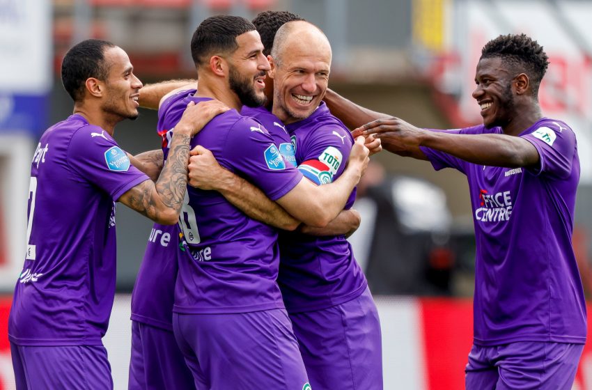 Arjen Robben brilha e FC Groningen vence FC Emmen por 4 a 0