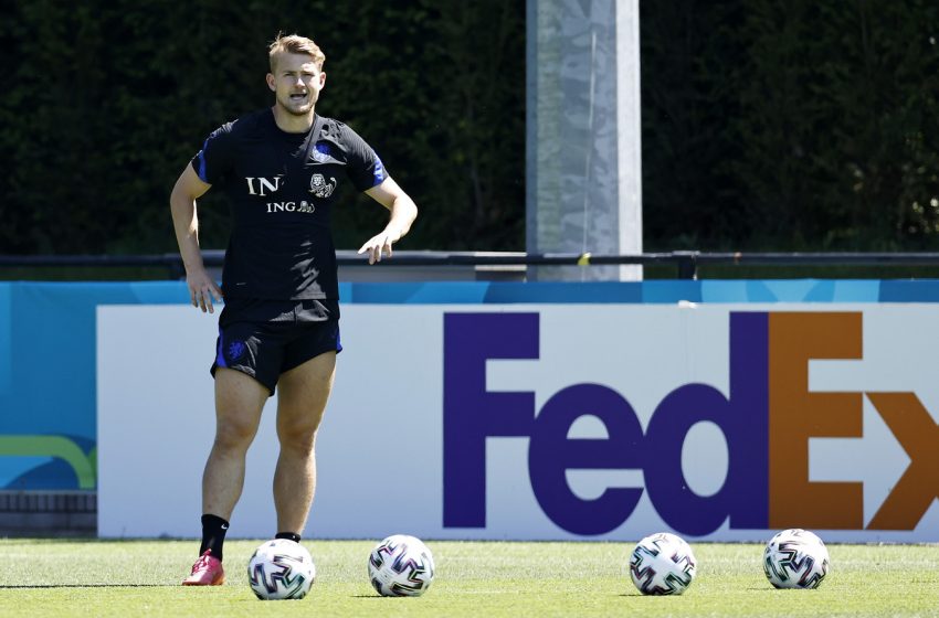 Matthijs de Ligt voltou a treinar com todo o elenco da seleção