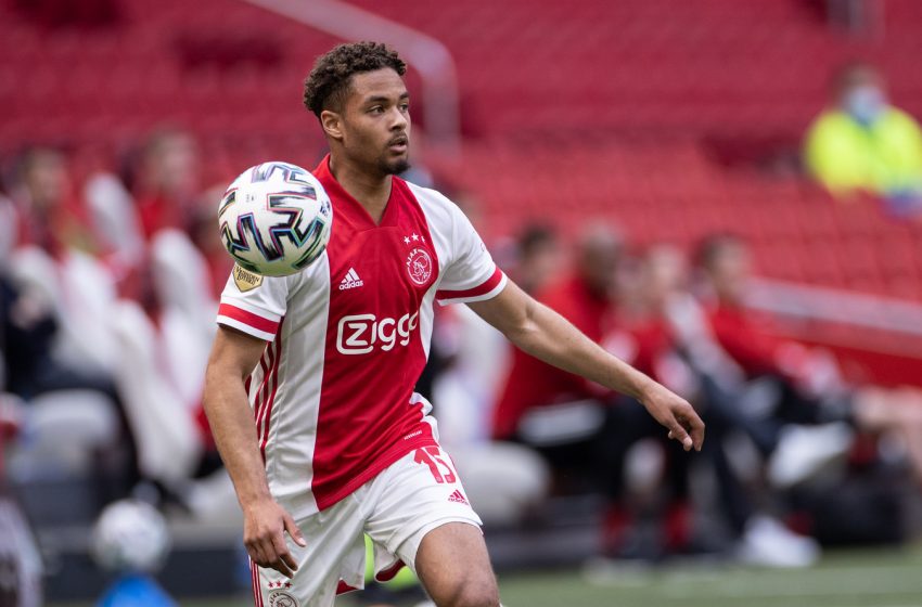 Devyne Rensch renova com o Ajax até o final da temporada 2024/25