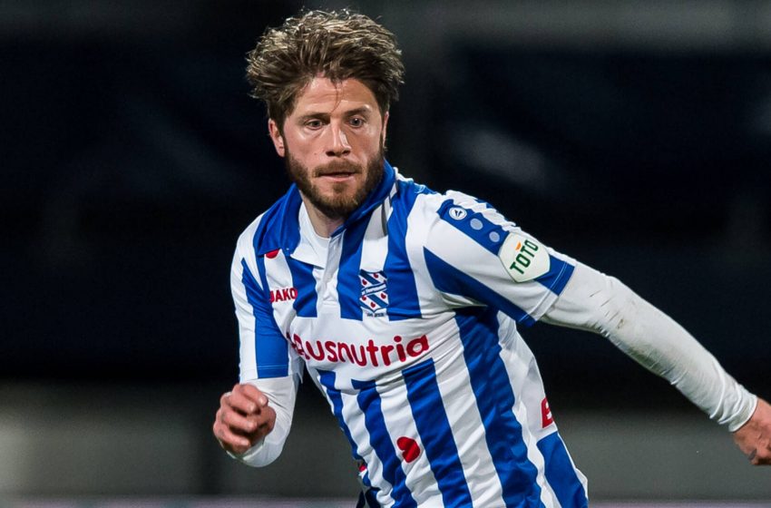 NEC Nijmegen próximo de acerto com Lasse Schöne