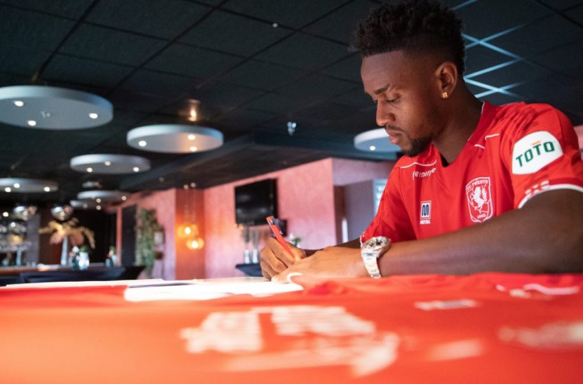 Virgil Misidjan assina com o FC Twente