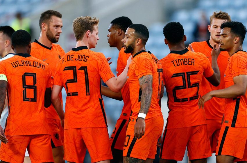 Memphis Depay salva Holanda de derrota em amistoso contra a Escócia