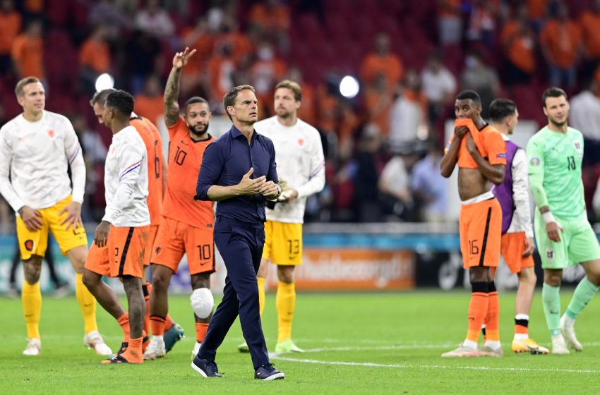 Frank de Boer afirma que poderá descansar alguns jogadores contra a Macedônia