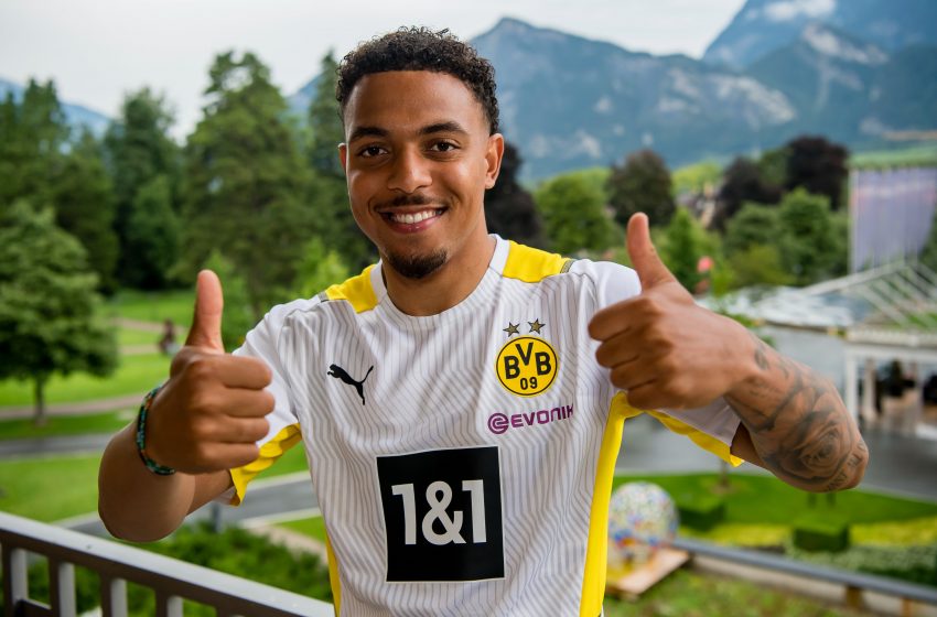 OFICIAL: Donyell Malen assina com o Borussia Dortmund por cinco temporadas
