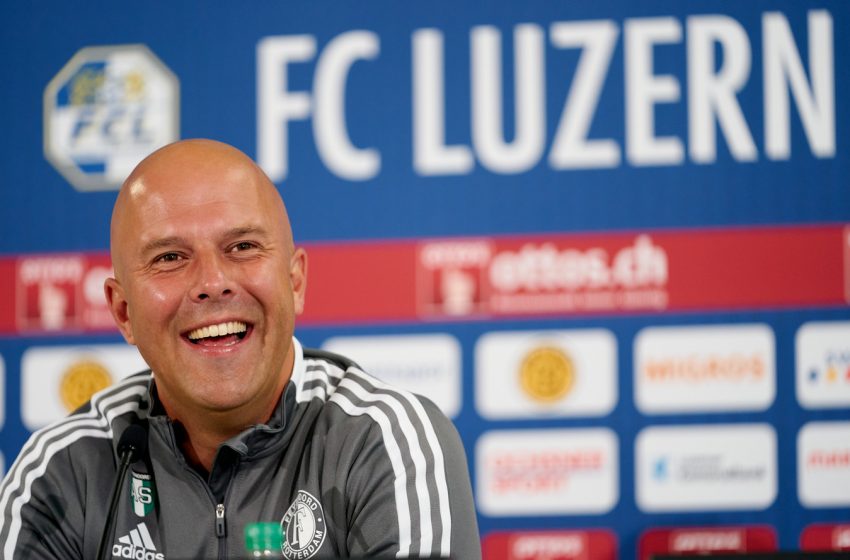 Arne Slot confiante de um melhor desempenho do Feyenoord