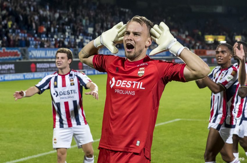 Görkem Sağlam marca o gol da vitória do Willem II diante do PEC Zwolle