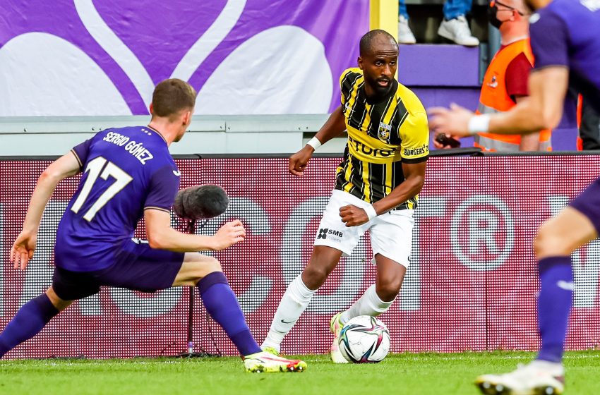 RSC Anderlecht perde pênalti no final do jogo, mas Vitesse volta da Bélgica com um empate