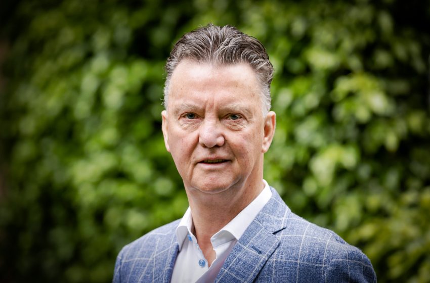 Louis van Gaal terá pouco tempo para montar uma forte seleção holandesa