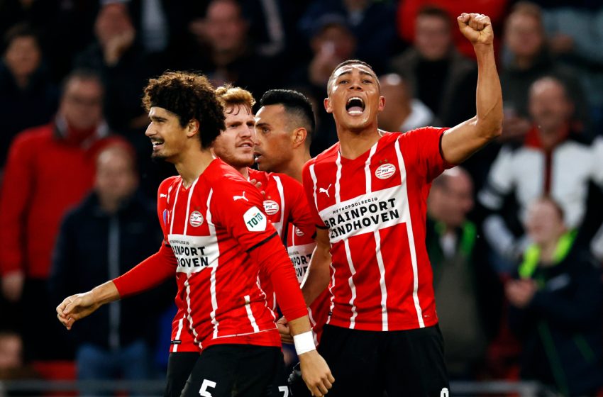  Carlos Vinícius brilha, marca duas vezes e PSV vence FC Twente por 5 a 2
