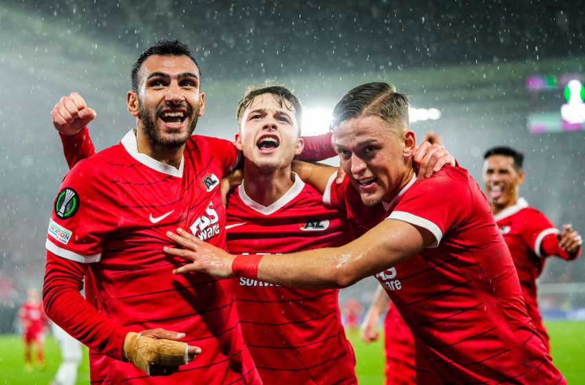  Albert Guðmundsson e Vangelis Pavlidis garantem vitória do AZ Alkmaar diante do CFR Cluj