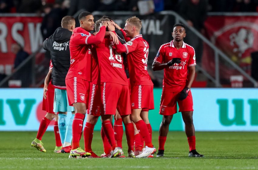 Mees Hilgers garante vitória para o FC Twente no clássico de Overijssel