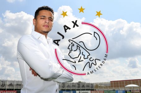 Brian Brobbey e Mohamed Ihattaren estão inscritos pelo Ajax na UEFA Champions League 2021/22