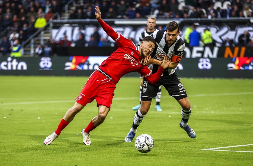  Com um jogador a mais durante 80 minutos, FC Twente não saiu do empate contra o Heracles Almelo no Overijsselderby