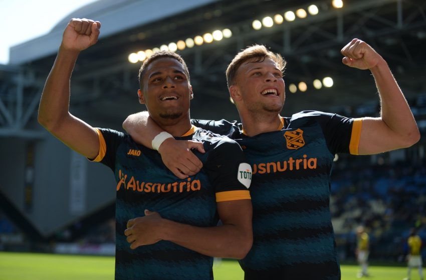  Amin Sarr brilha e SC Heerenveen vence Vitesse fora de casa