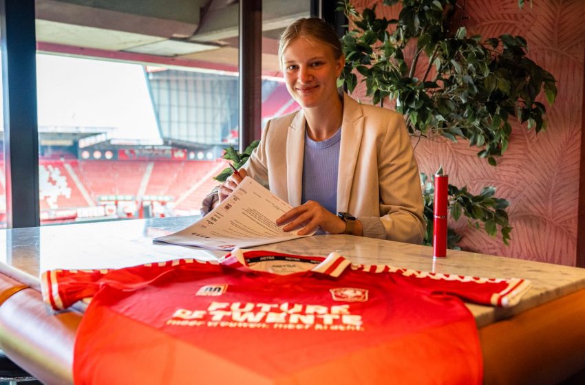  Anna-Lena Stolze assina com o FC Twente por duas temporadas