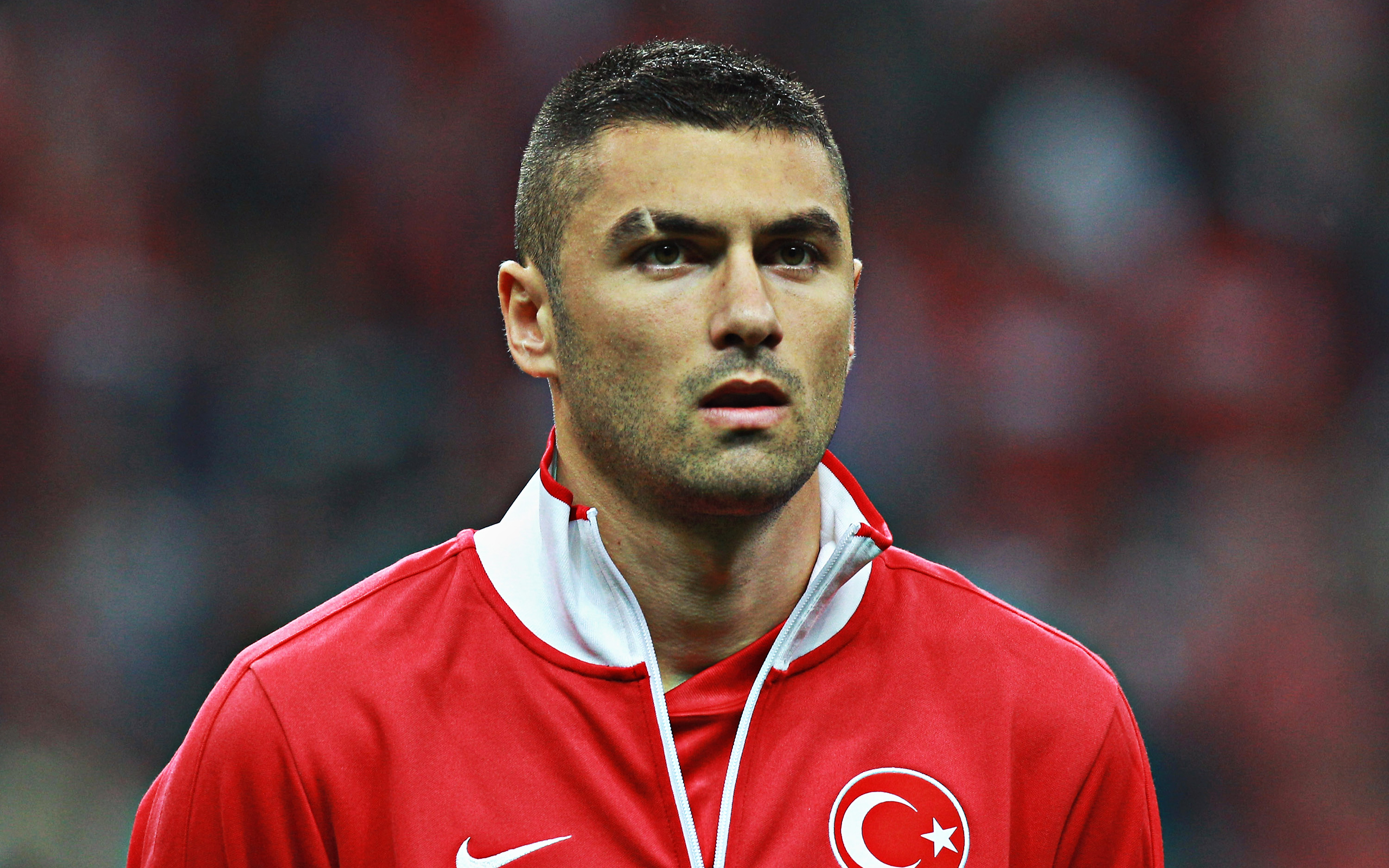 Besiktas anuncia a efetivação de Burak Yılmaz no comando da equipe :: ogol .com.br