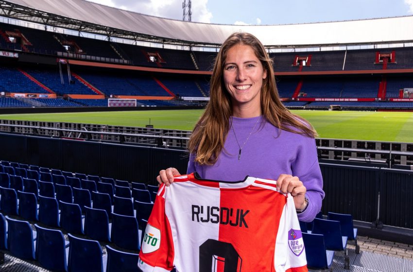  Feyenoord renova contrato de Pia Rijsdijk