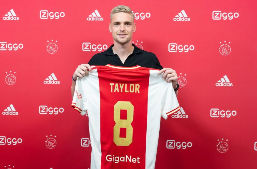  Kenneth Taylor renova com o Ajax até 2027