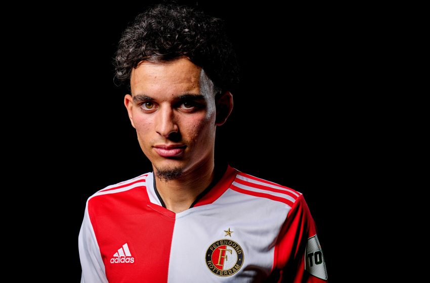  Mohamed Taabouni assina com o Feyenoord