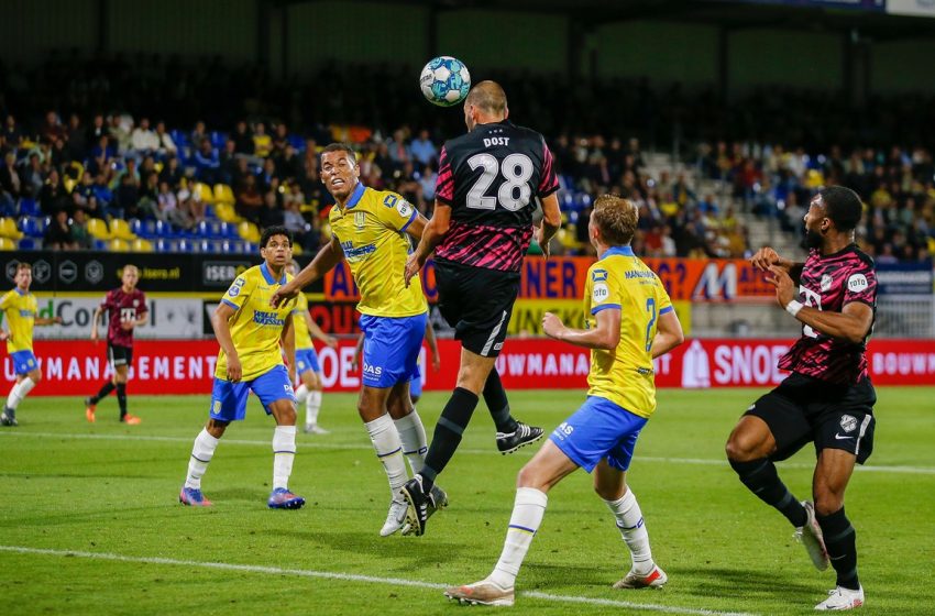  Bas Dost marca duas vezes e evita derrota do FC Utrecht na estreia da Eredivisie 2022/23