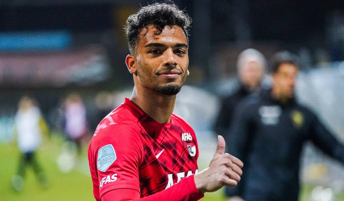 Com dois jogadores expulsos, AZ Alkmaar perde de virada para o FC Groningen  em Alkmaar - Futebol Holandês